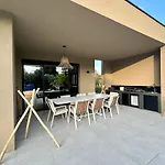 Casa Jean Baptiste Vila *