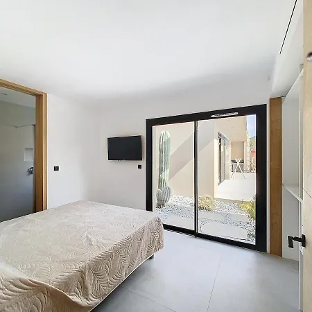 Casa Jean Baptiste * Lecci