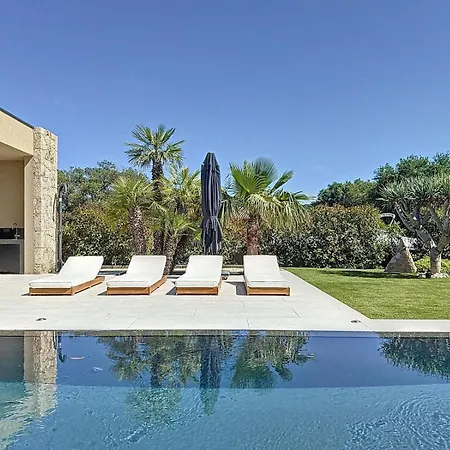 Casa Jean Baptiste * ليسي
